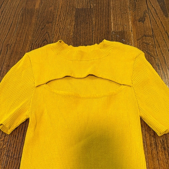 Forever 21 Ribbed Keyhole Top - Picture 4 of 6